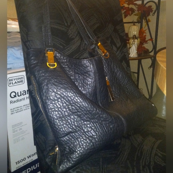 Vince Camuto | Bags | Black Leather Shouldercrossbody Purse | Poshmark